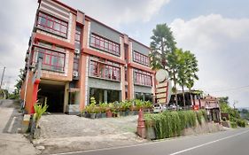 Urbanview Hotel Bergas Indah Bandungan By Reddoorz